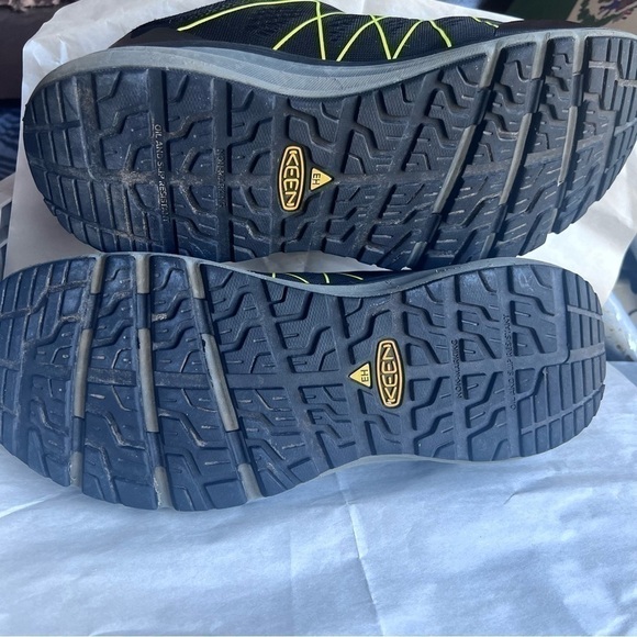 Keen Utility Shoes Mens 11D Black Vista Energy Carbon Toe Safety Work Steel Toe - Picture 7 of 11